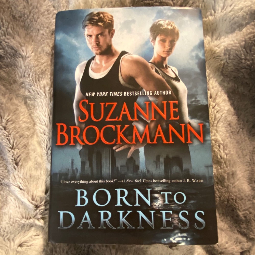 Born To Darkness By Suzanne Brockmann